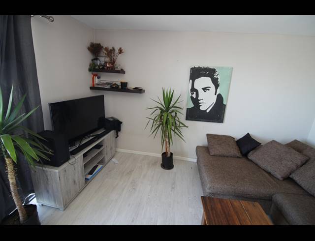 1 BEDROOM APARTMENT TO LET IN FORESHORE